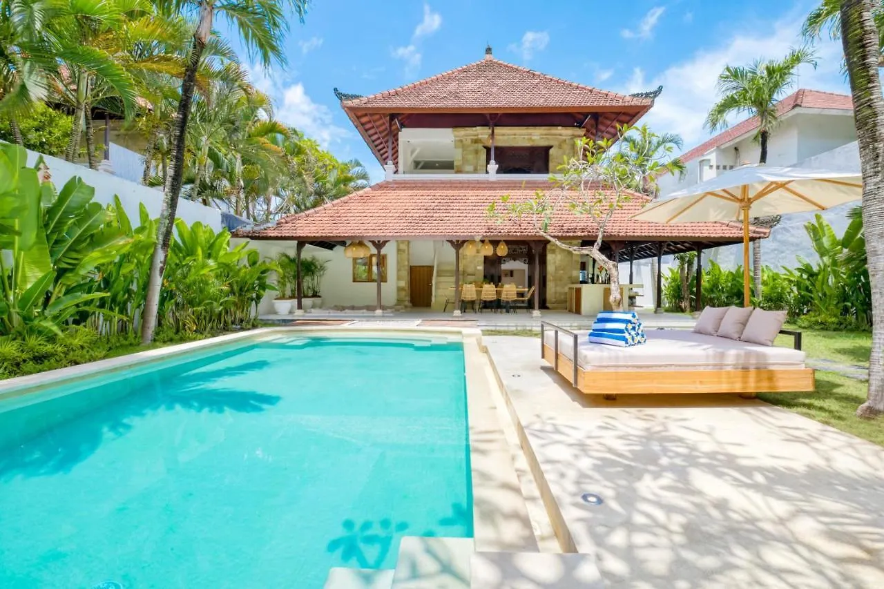 Villa Chandika - 4 Bdr Villa With Private Pool, Walk To The Beach Seminyak  0*, Seminyak (Bali)