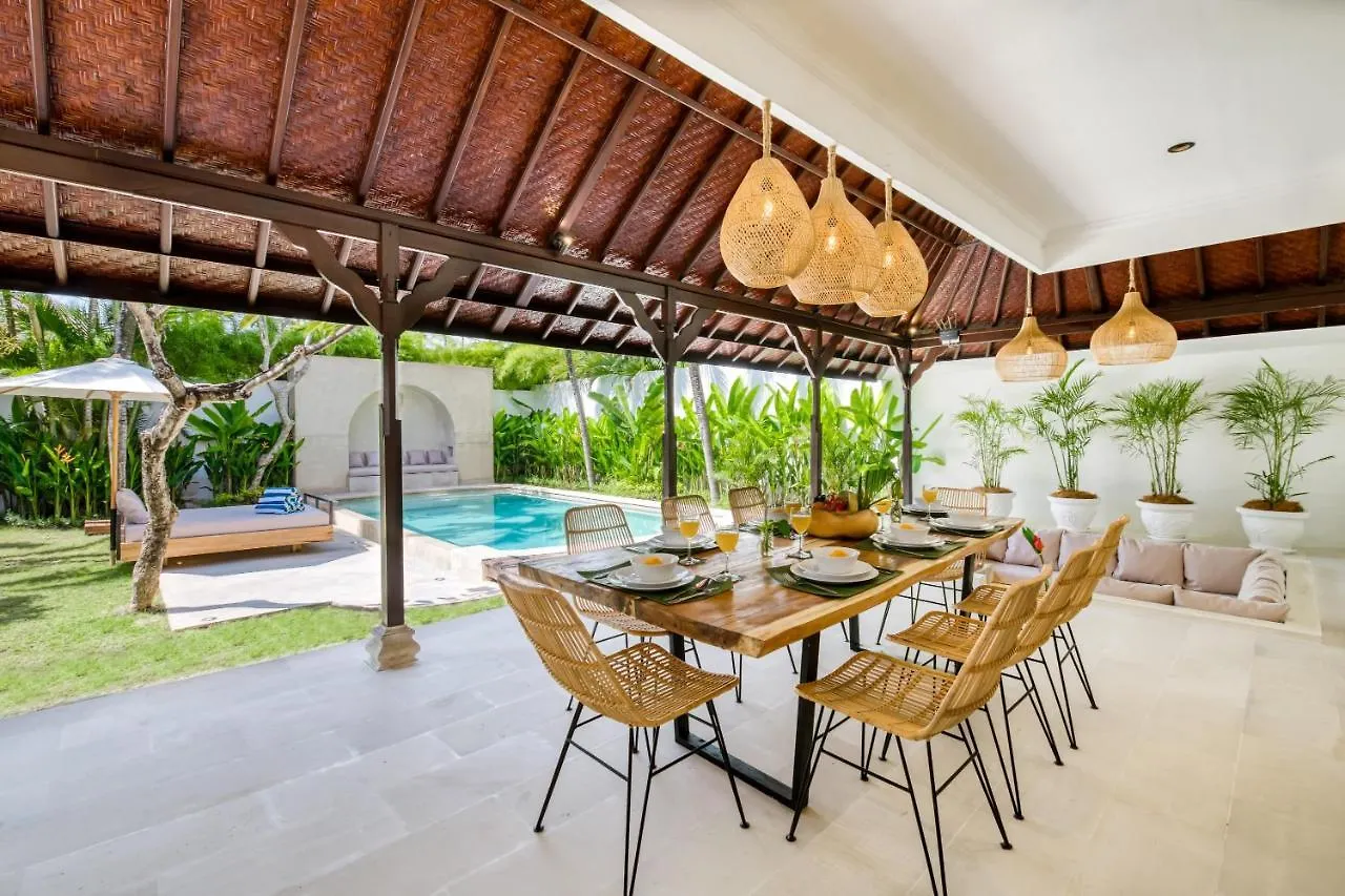 Villa Chandika - 4 Bdr Villa With Private Pool, Walk To The Beach Seminyak  Seminyak (Bali)