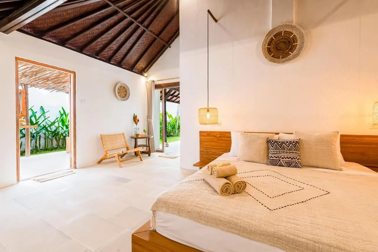 Villa Chandika - 4 Bdr Villa With Private Pool, Walk To The Beach Seminyak  0*, Seminyak (Bali) Indonesia