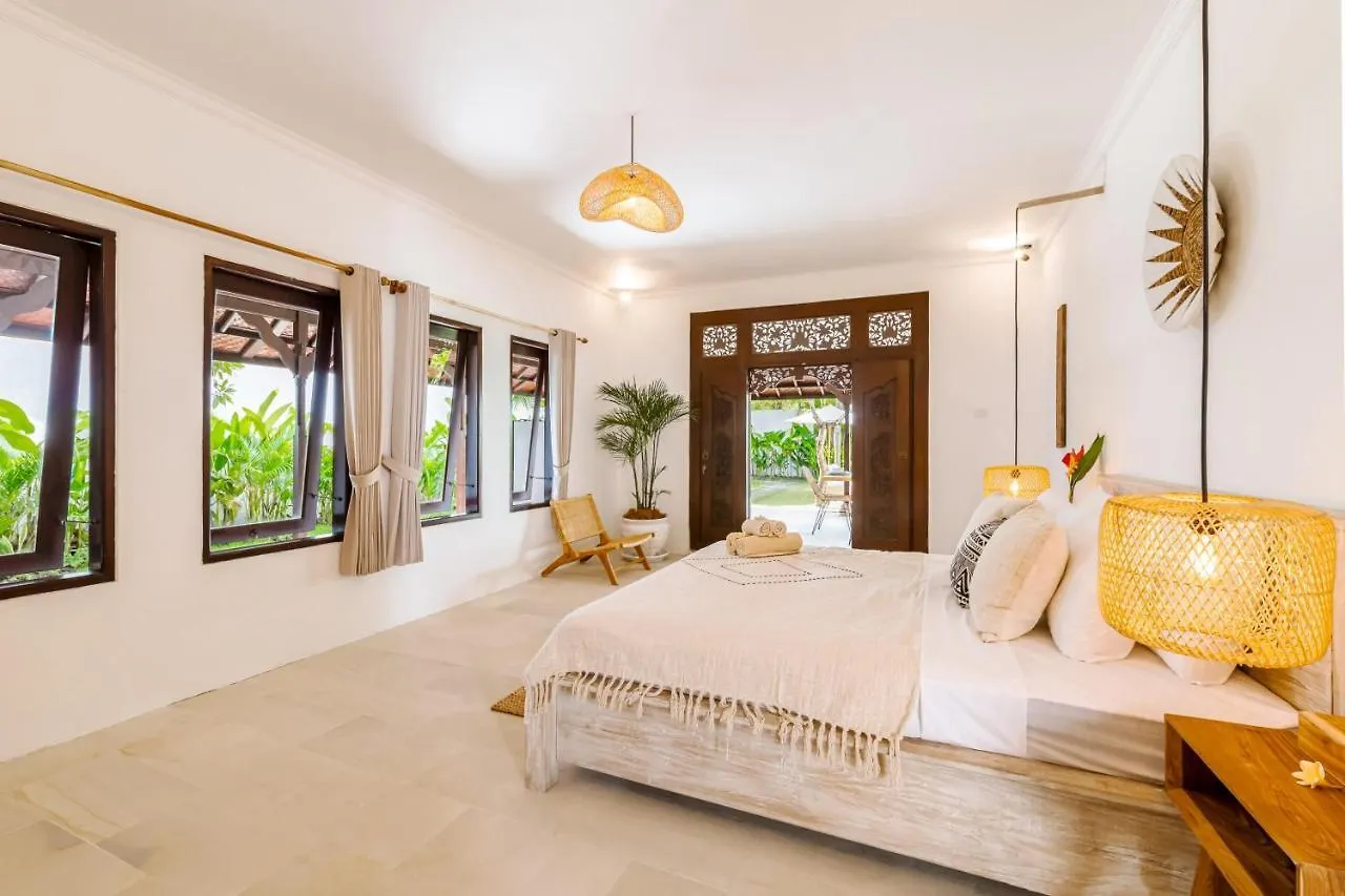 Villa Chandika - 4 Bdr Villa With Private Pool, Walk To The Beach Seminyak  Seminyak (Bali)