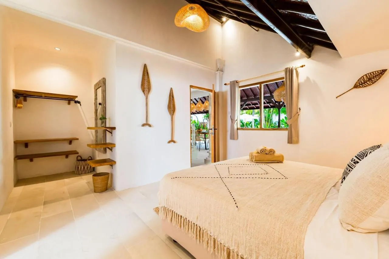 Villa Chandika - 4 Bdr Villa With Private Pool, Walk To The Beach Seminyak   Seminyak (Bali)