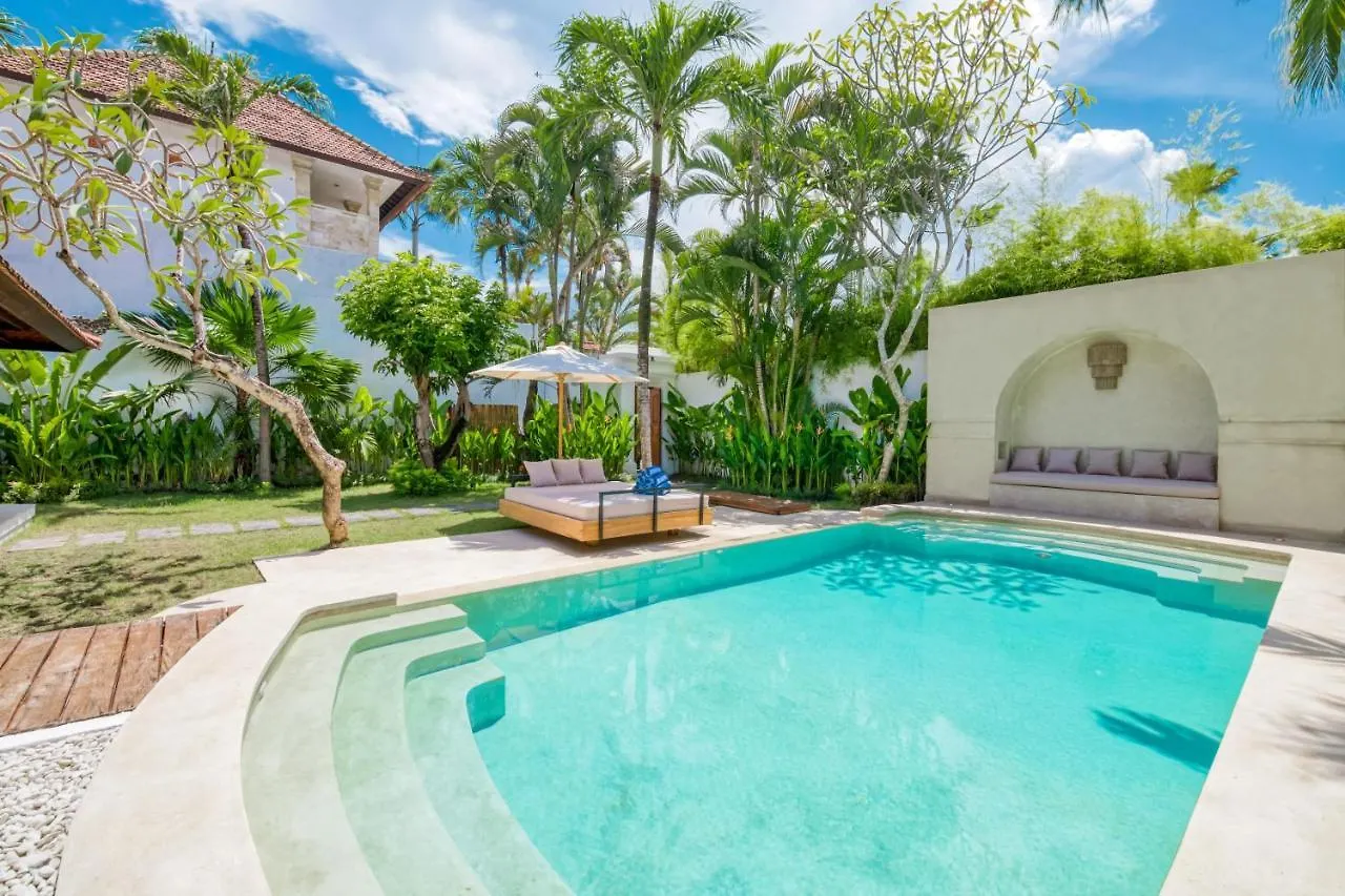 Villa Chandika - 4 Bdr Villa With Private Pool, Walk To The Beach Seminyak