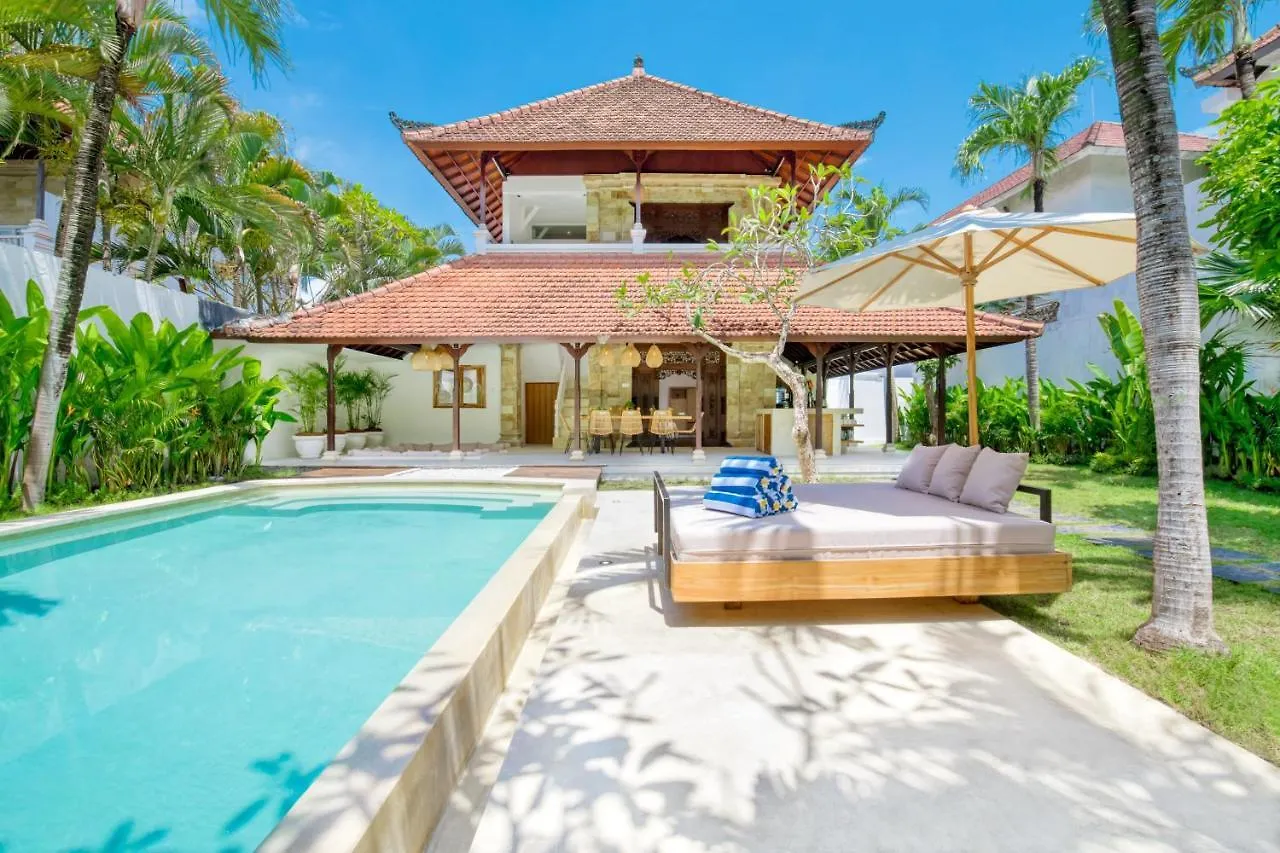 Villa Chandika - 4 Bdr Villa With Private Pool, Walk To The Beach Seminyak